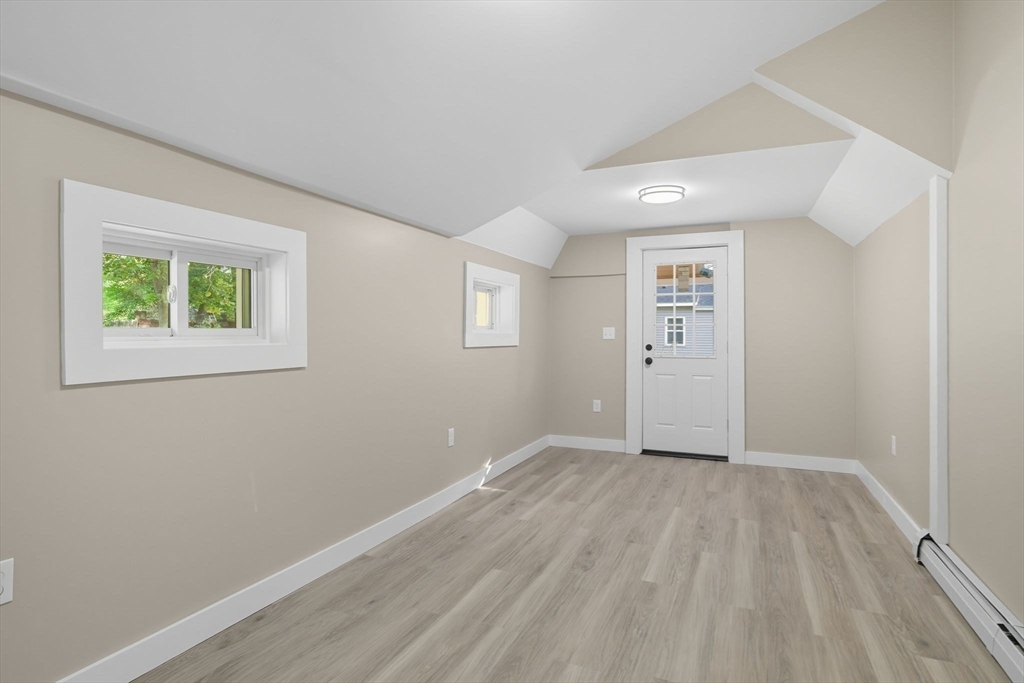 56 Marshall Street Springfield, MA 01109 - Photo 14 of 33