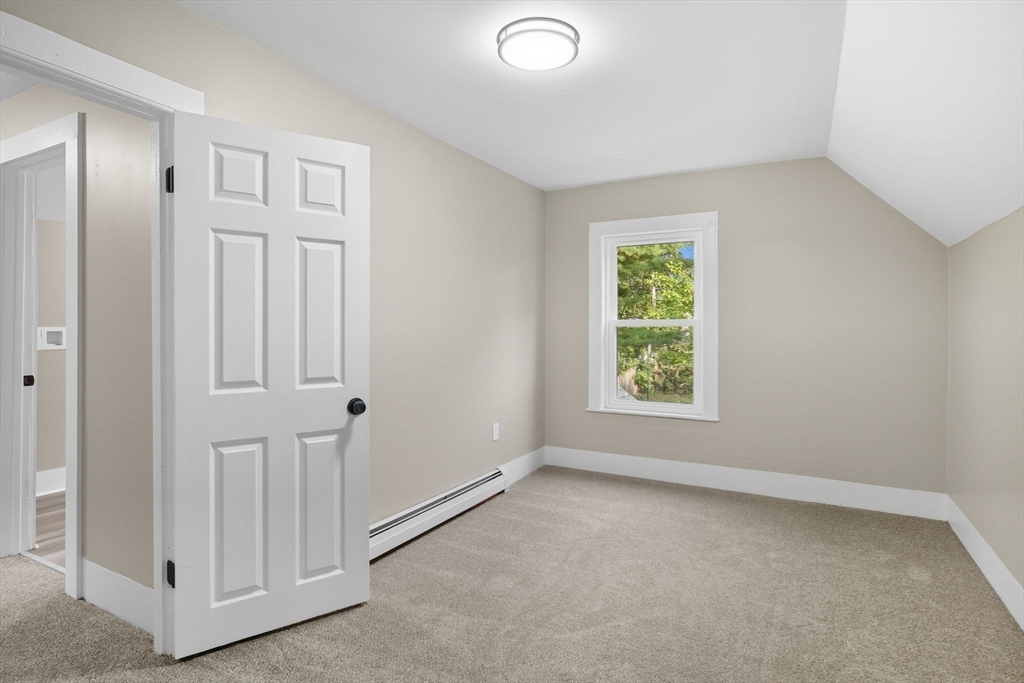 56 Marshall Street Springfield, MA 01109 - Photo 23 of 33