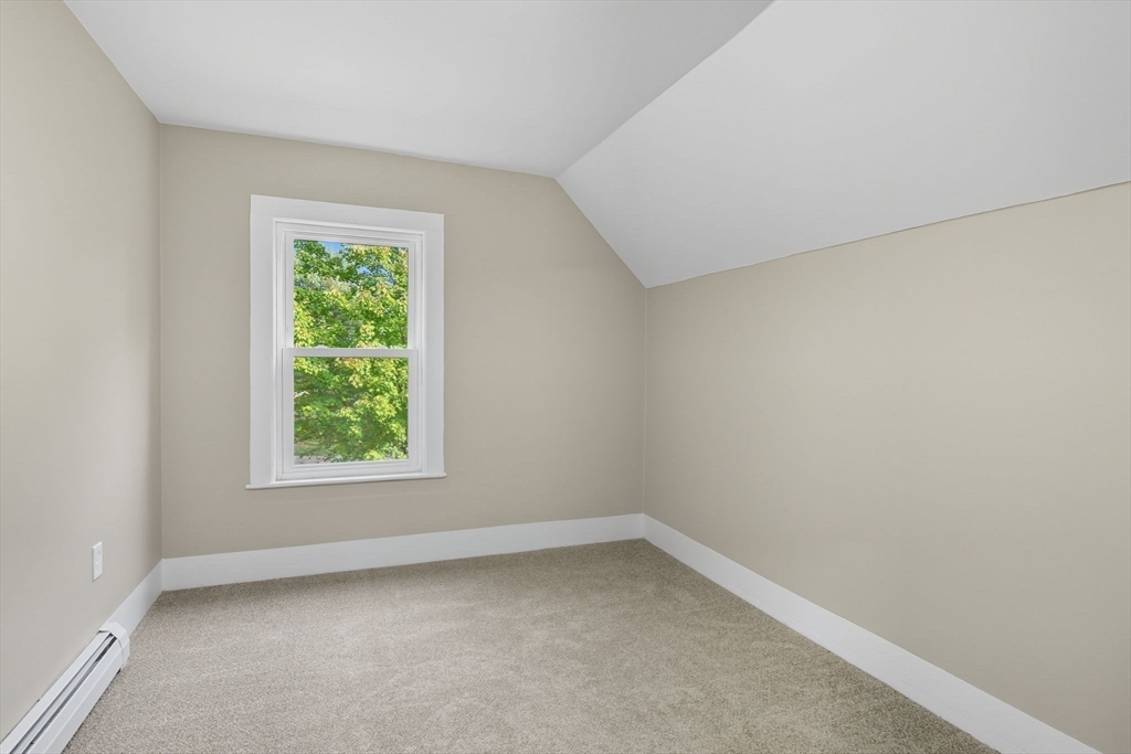 56 Marshall Street Springfield, MA 01109 - Photo 24 of 33