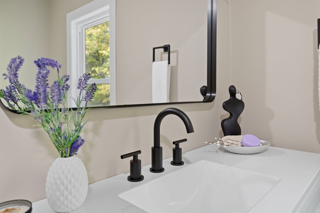 56 Marshall Street Springfield, MA 01109 - Photo 28 of 33