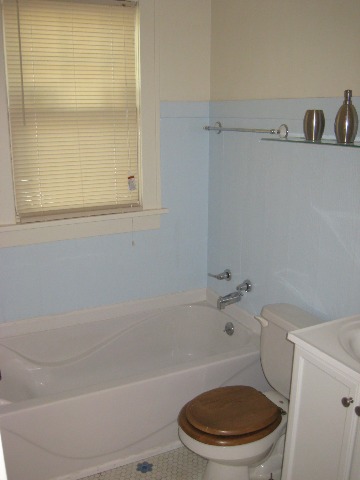 2712 North Prospect Road Peoria, IL 61603 - Photo 6 of 9 Gallery Image 6