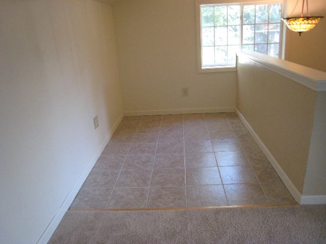 2712 North Prospect Road Peoria, IL 61603 - Photo 8 of 9 Gallery Image 8