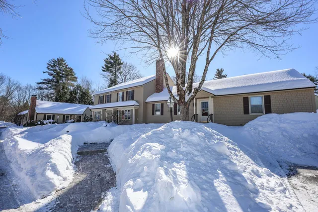 $349,000 | 7 Colonial Square, Peterborough, NH 03458