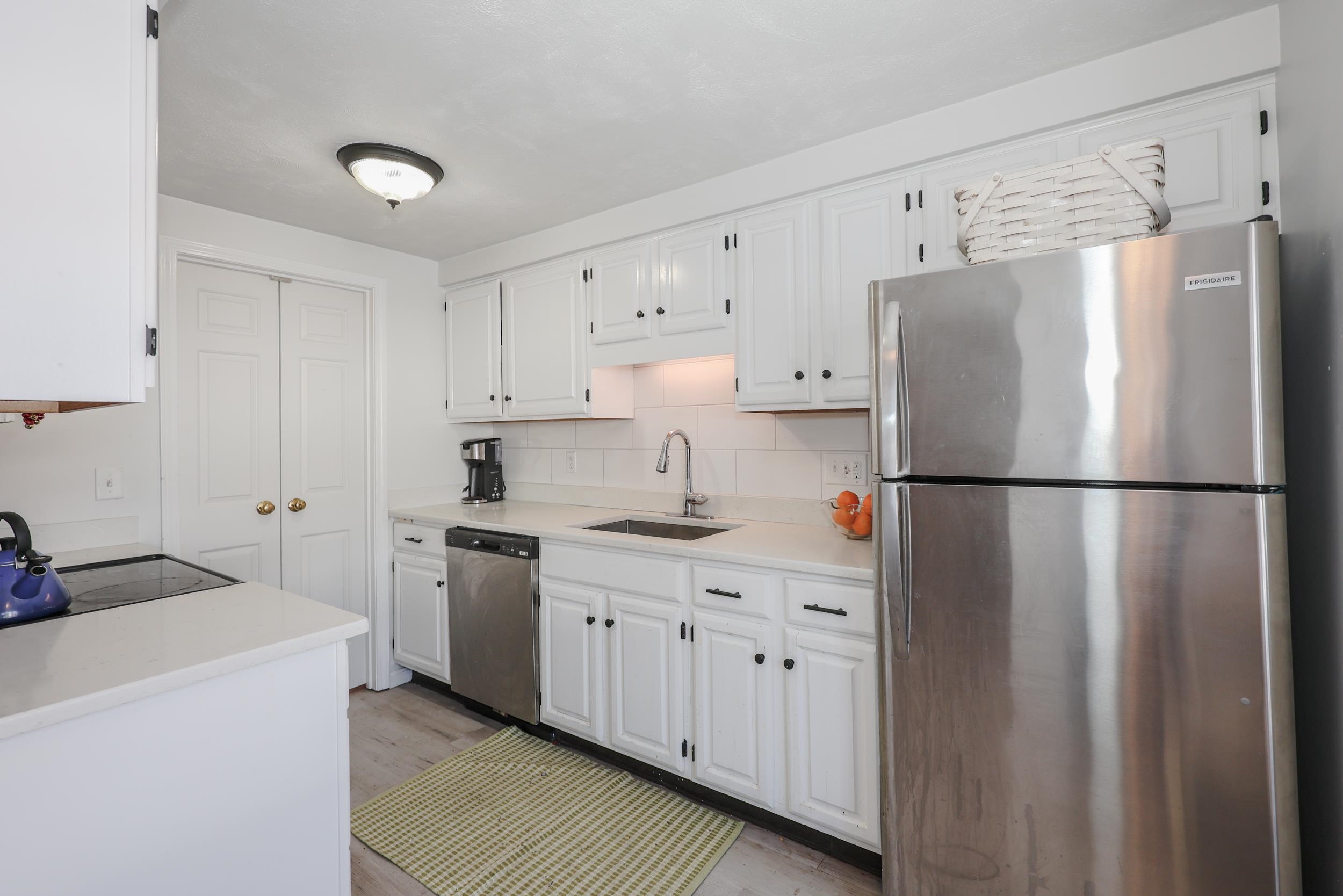 7 Colonial Square Peterborough, NH 03458 - Photo 6 of 24