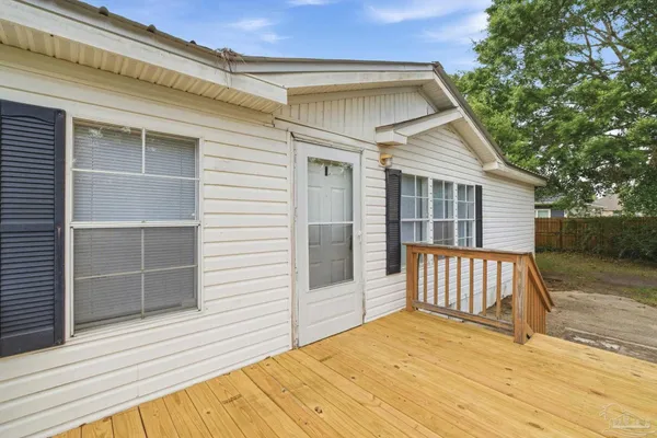 $1,600 | 8865 Ashland Avenue, Pensacola, FL 32534