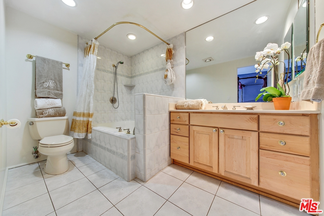 4351 Alla Road, Unit 2 Marina del Rey, CA 90292 - Photo 15 of 31 Gallery Image 15
