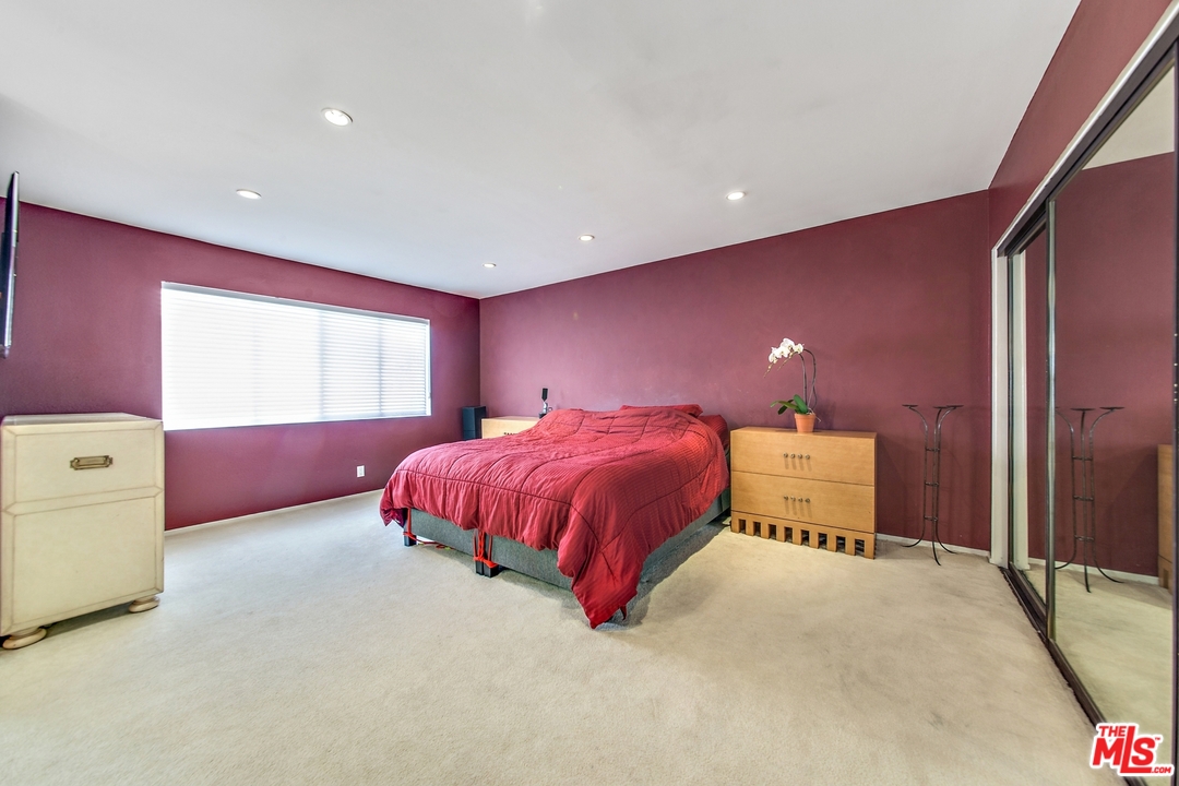4351 Alla Road, Unit 2 Marina del Rey, CA 90292 - Photo 18 of 31 Gallery Image 18