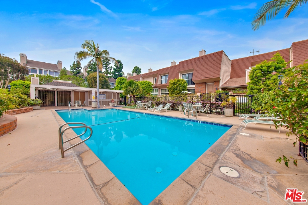 4351 Alla Road, Unit 2 Marina del Rey, CA 90292 - Photo 27 of 31 Gallery Image 27