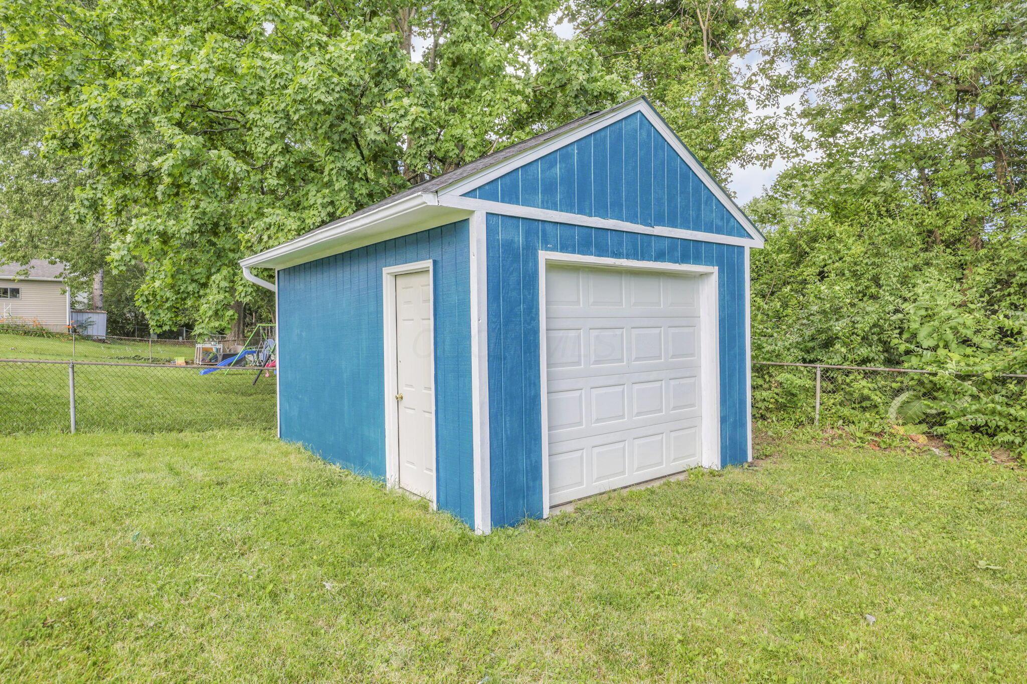 1588 Fall Brook Road Columbus, OH 43223 - Photo 51 of 54