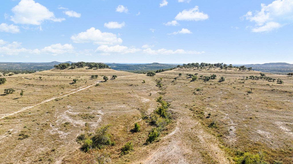 5032 Kendalia Road Blanco, TX 78606 - Photo 32 of 40 a view of an ocean beach