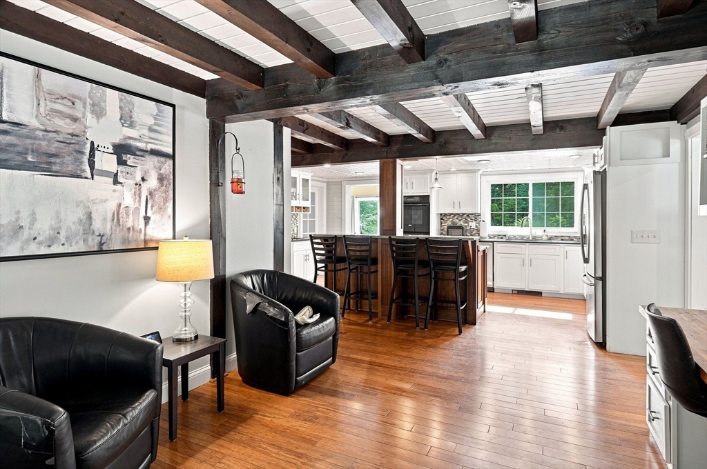 61 Breakneck Road Sturbridge, MA 01566 - Photo 4 of 42 Gallery Image 4