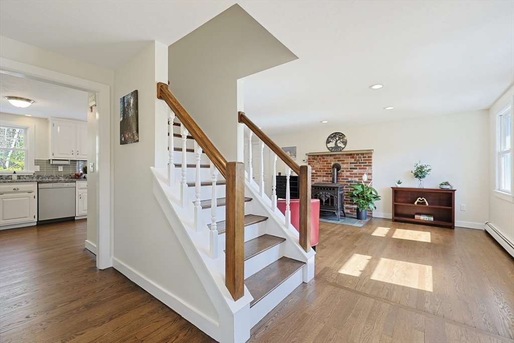 5 Stewart Street Hopkinton, MA 01748 - Photo 7 of 36