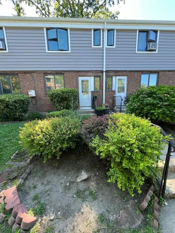 $395,000 | 68-57 Bell Boulevard, Unit 6857 | Oakland Gardens