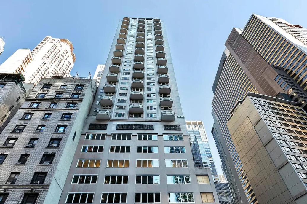 159 West 53rd Street, Unit 31A Manhattan, NY 10019 - Photo 6 of 9