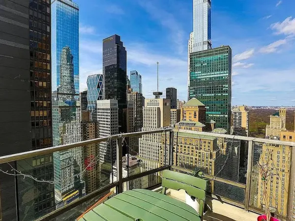 $3,350 | 159 West 53rd Street, Unit 31A | Theater District