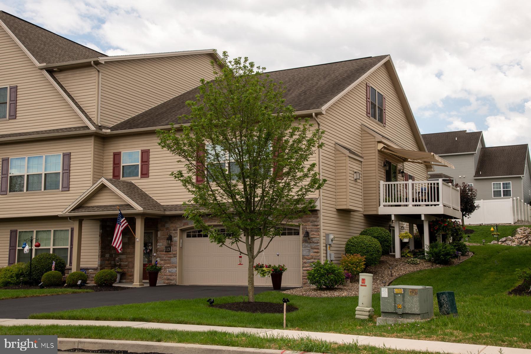 113 Crest View Carlisle, PA 17013 - Photo 3 of 35