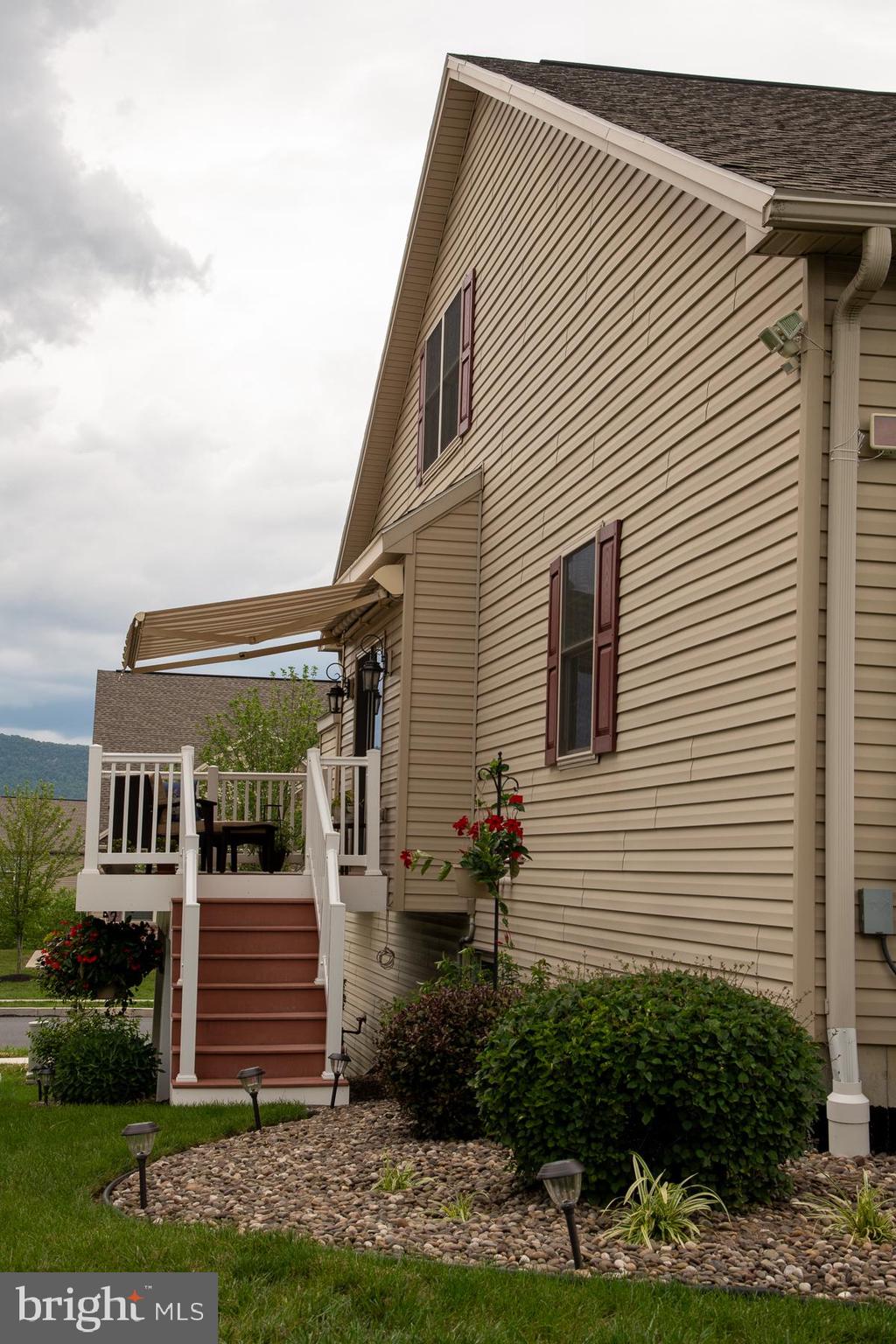 113 Crest View Carlisle, PA 17013 - Photo 6 of 35