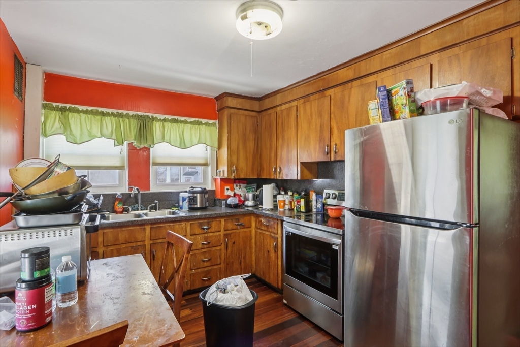 44 Elm Street Quincy, MA 02169 - Photo 12 of 37