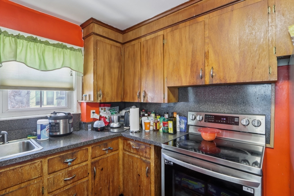 44 Elm Street Quincy, MA 02169 - Photo 14 of 37