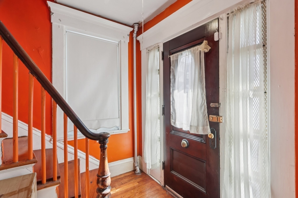 44 Elm Street Quincy, MA 02169 - Photo 5 of 37