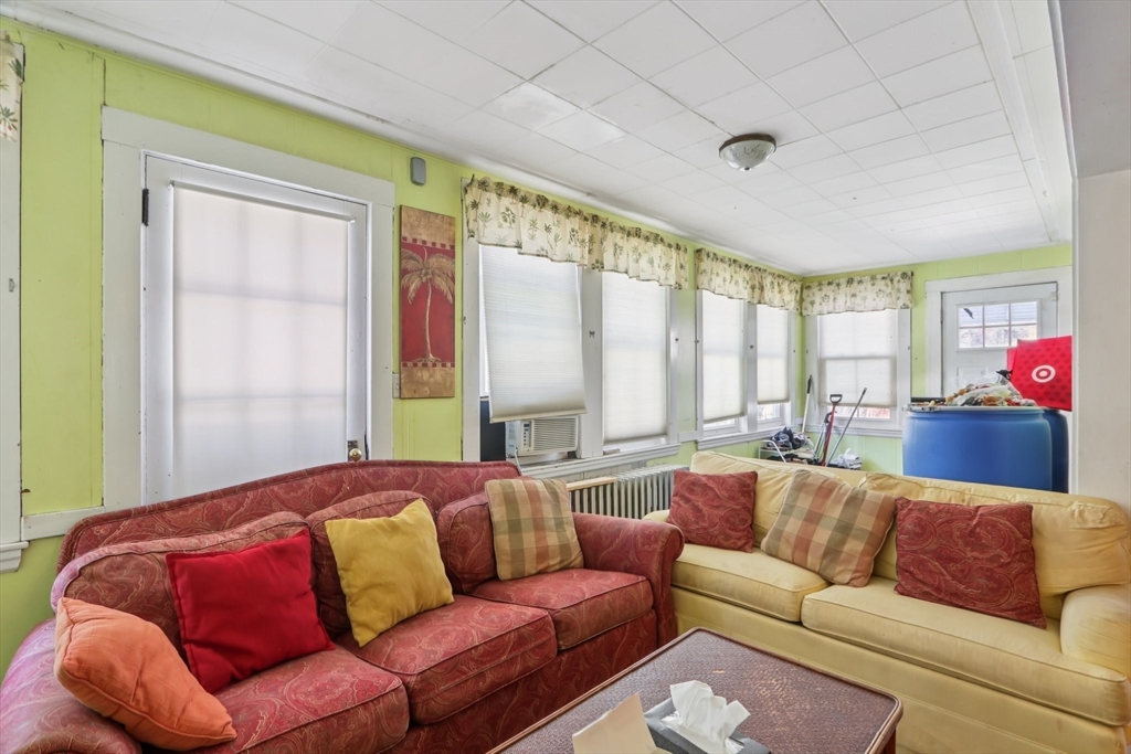 44 Elm Street Quincy, MA 02169 - Photo 8 of 37