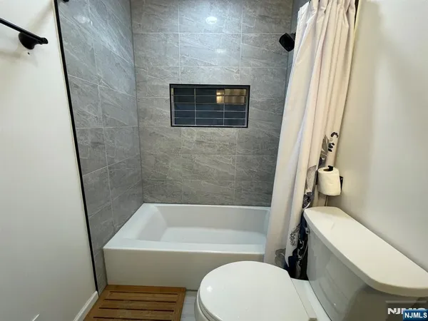 $3,500 | 11 Raymond Place, Hawthorne, NJ 07506