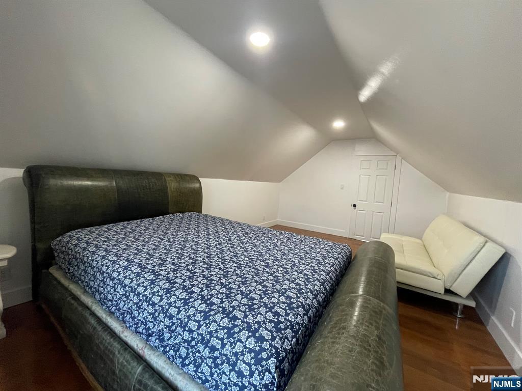 11 Raymond Place Hawthorne, NJ 07506 - Photo 25 of 40