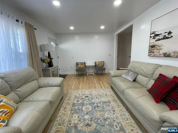 $3,500 | 11 Raymond Place, Hawthorne, NJ 07506