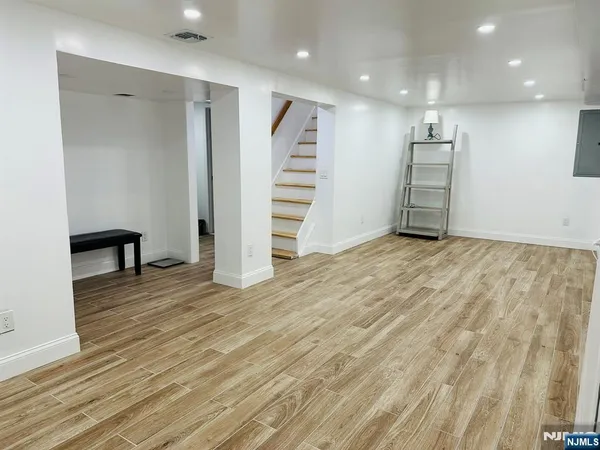 $3,500 | 11 Raymond Place, Hawthorne, NJ 07506