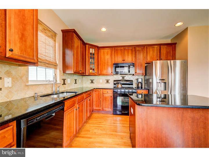 74 Cayuga Road Bordentown, NJ 08505 - Photo 7 of 23 Kitchen