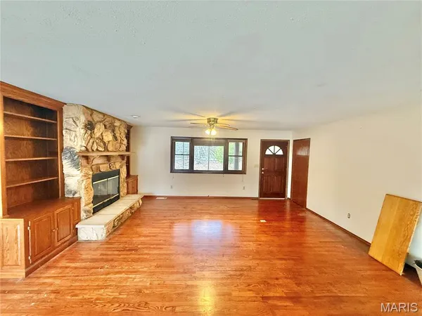 $389,900 | 10289 Hwy J, Perryville, MO 63775
