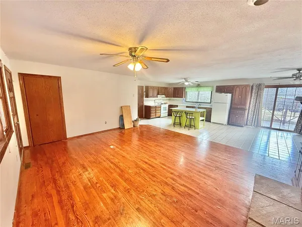 $389,900 | 10289 Hwy J, Perryville, MO 63775