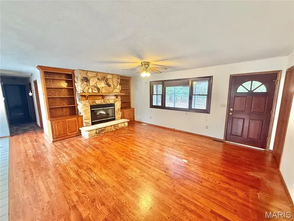 $389,900 | 10289 Hwy J, Perryville, MO 63775