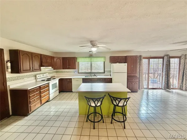 $389,900 | 10289 Hwy J, Perryville, MO 63775
