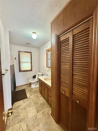 $389,900 | 10289 Hwy J, Perryville, MO 63775