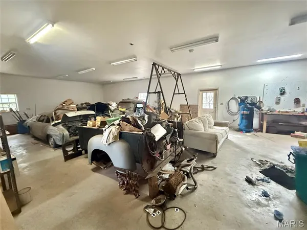 $389,900 | 10289 Hwy J, Perryville, MO 63775