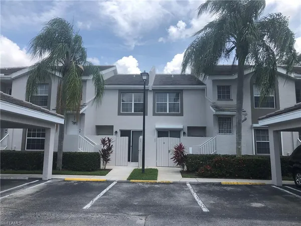$2,300 | 3715 Fieldstone Boulevard, Unit 602, Naples, FL 34109