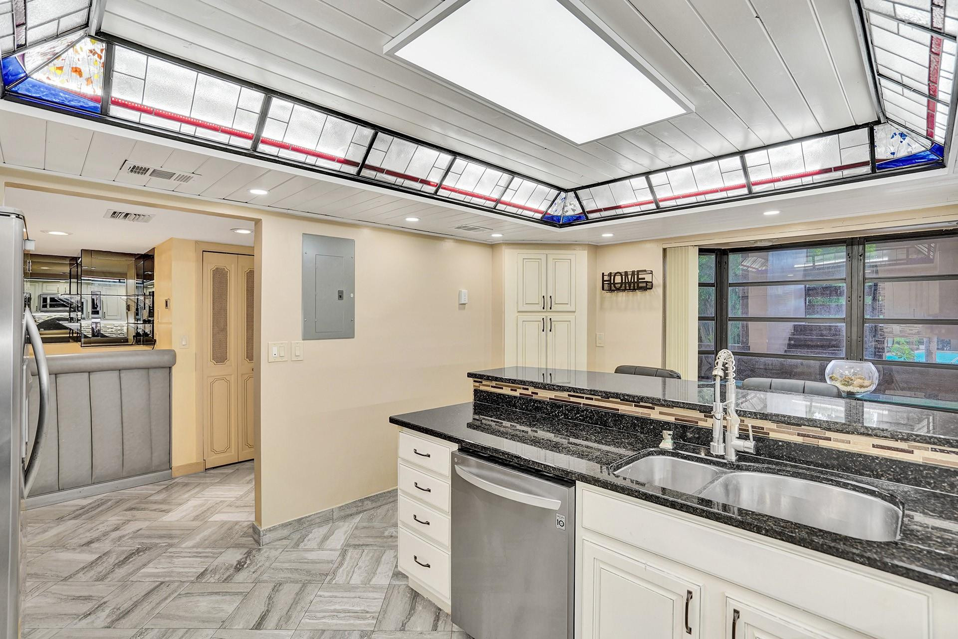 101 Southwest 96th Terrace, Unit 204 Plantation, FL 33324 - Photo 20 of 56 Photo 20