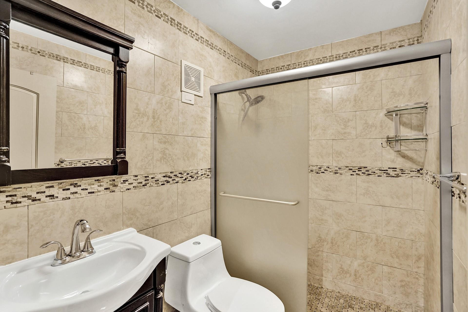 101 Southwest 96th Terrace, Unit 204 Plantation, FL 33324 - Photo 33 of 56 Photo 33