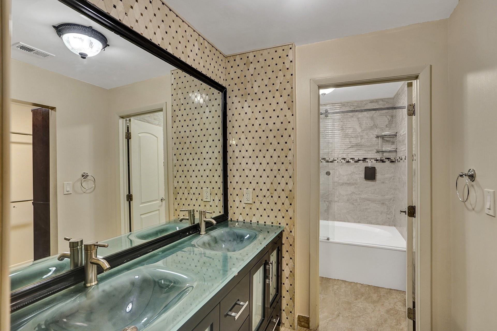 101 Southwest 96th Terrace, Unit 204 Plantation, FL 33324 - Photo 42 of 56 Photo 42