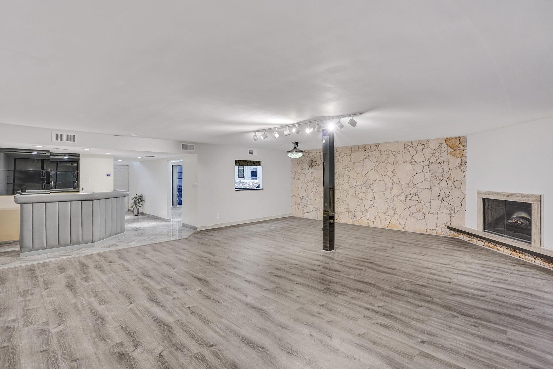 101 Southwest 96th Terrace, Unit 204 Plantation, FL 33324 - Photo 10 of 56 Photo 10