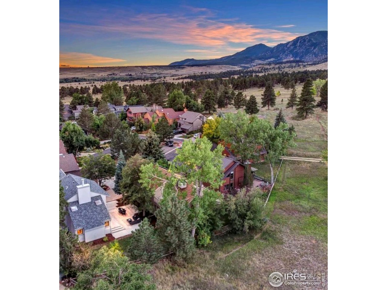3035 Galena Way Boulder, CO 80305 - Photo 4 of 40 a view of a city