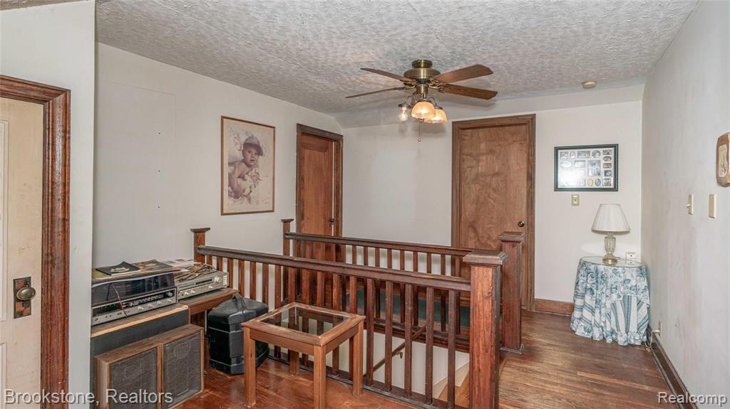 2960 Culbertson Avenue Rochester Hills, MI 48307 - Photo 22 of 34