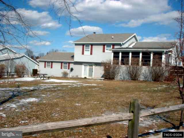 19 Narrow Road Hanover, PA 17331 - Photo 2 of 6 Gallery Image 2