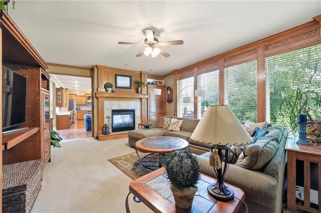 172 Northeast Hidden Ridge Lane Lee's Summit, MO 64064 - Photo 25 of 83 Gallery Image 25