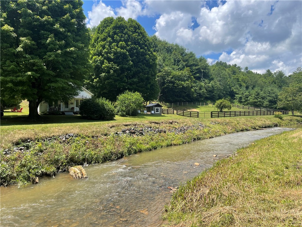 250 Mash Stuart Road West Jefferson, NC 28694 - Photo 11 of 36