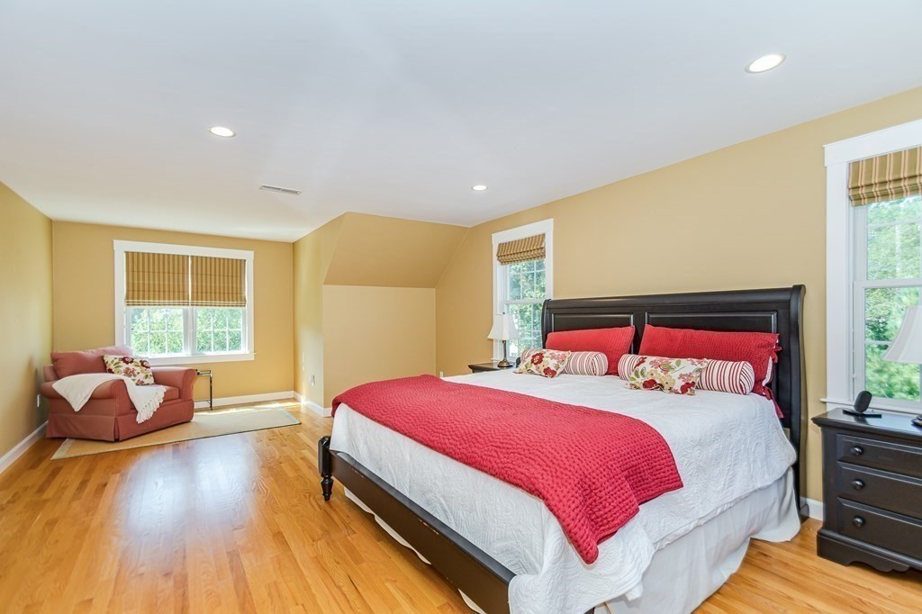 10 Pasture Road Reading, MA 01867 - Photo 15 of 36