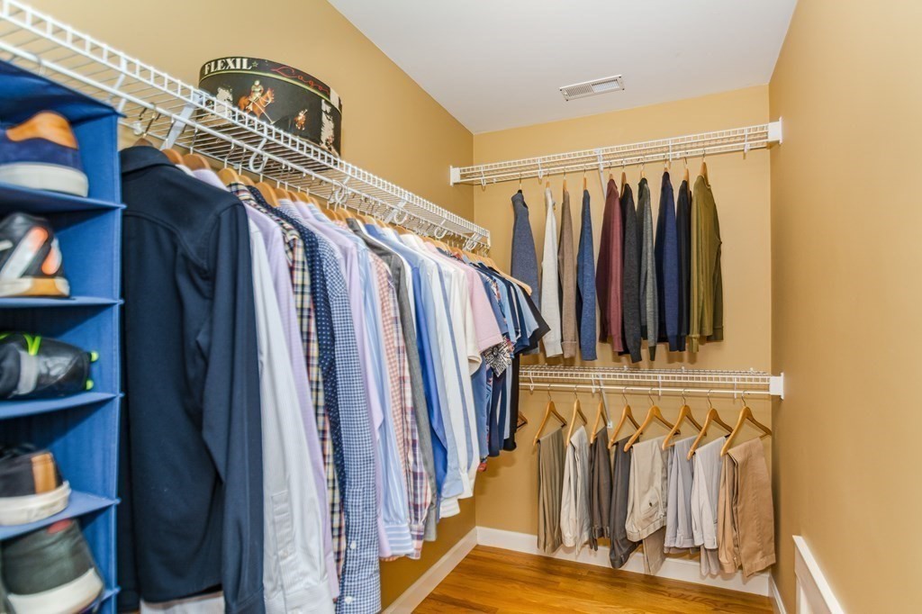 10 Pasture Road Reading, MA 01867 - Photo 17 of 36