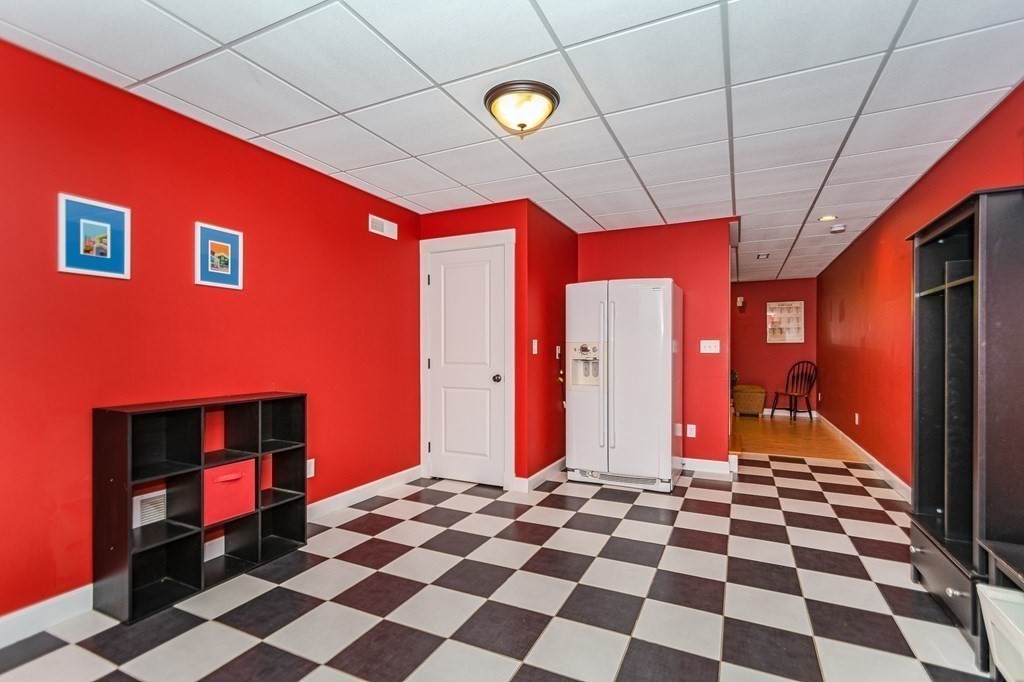 10 Pasture Road Reading, MA 01867 - Photo 28 of 36