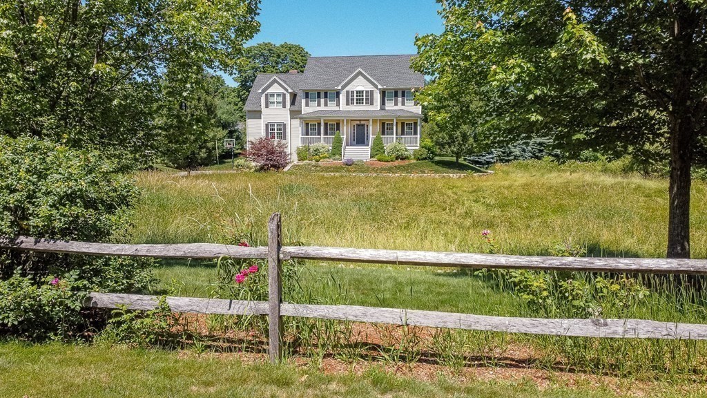 10 Pasture Road Reading, MA 01867 - Photo 31 of 36